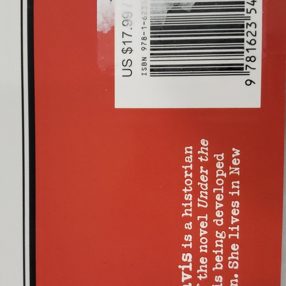 Undercover Girl book - Picture 3 of 3